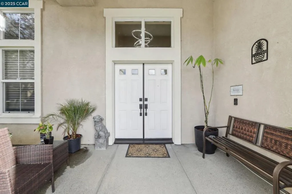 5004 Star Mine Way, Antioch, California 94531 home-pic-2